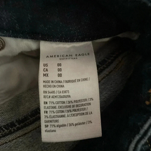 American Eagle Size 00 Next Level Stretch Dark Wash Distressed Shorts - Picture 8 of 9